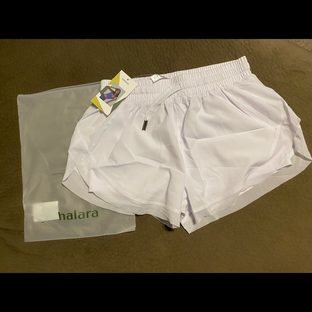 Halara In My Feels Contrast Mesh 2-in-1 Short